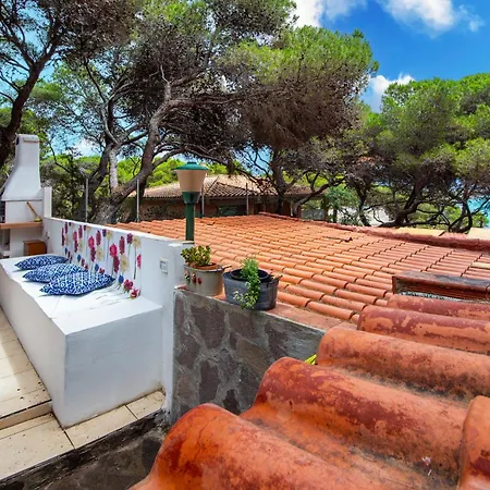 Villa Beachfront In - 30 Meters *
