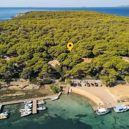 Villa Beachfront In - 50 Meters - Private Access To The Sea *